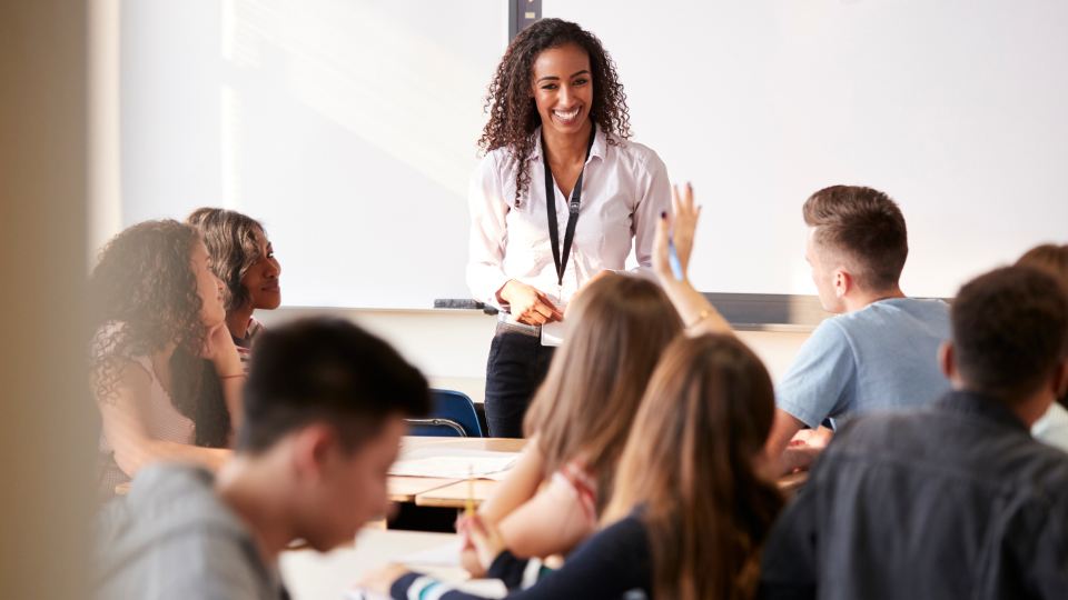 Teacher taking free ai course for teachers to learn how to integrate AI into her classroom easily